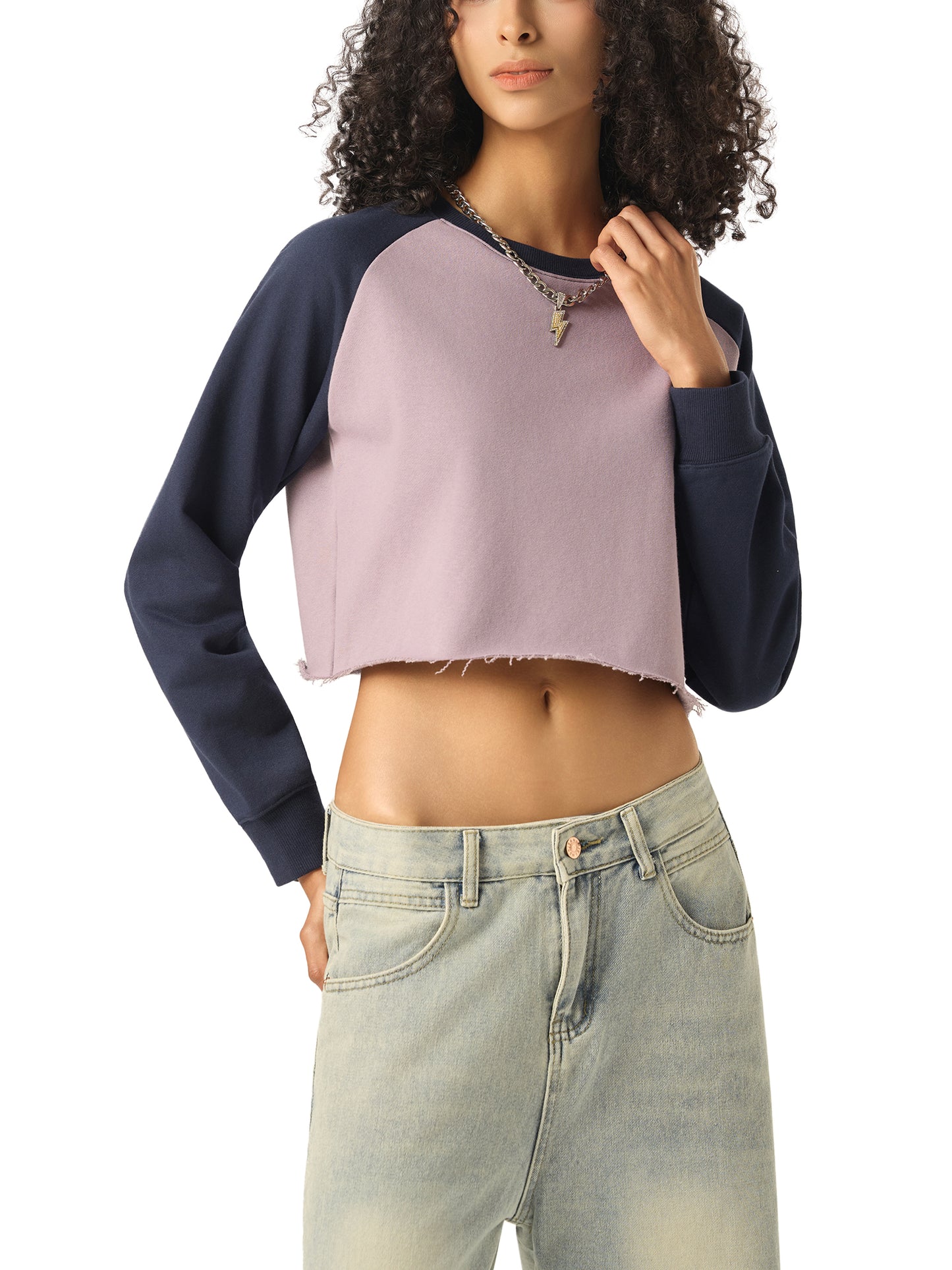 I'm that chick Raw-Hem Color-Block Raglan Crop Sweatshirt
