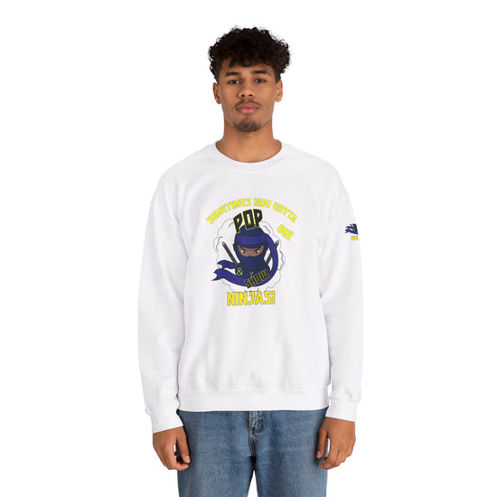 Pop out & showUnisex Heavy Blend™ Crewneck Sweatshirt